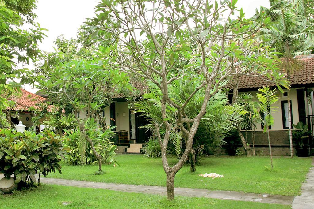 Cinthya Guest House Легиан Номер фото